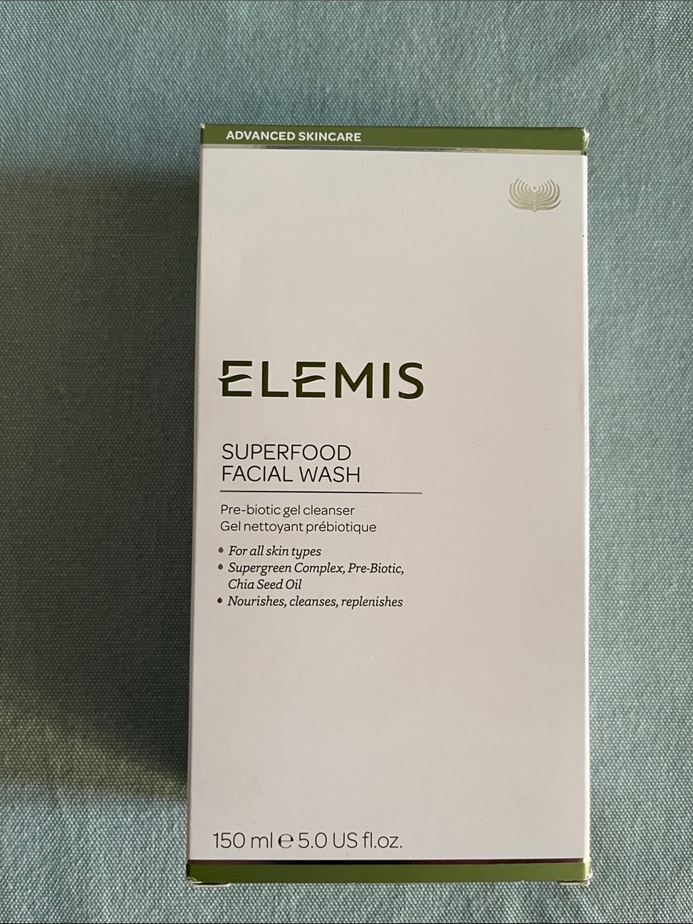 ELEMIS Superfood Facial Wash — White & Green Accents